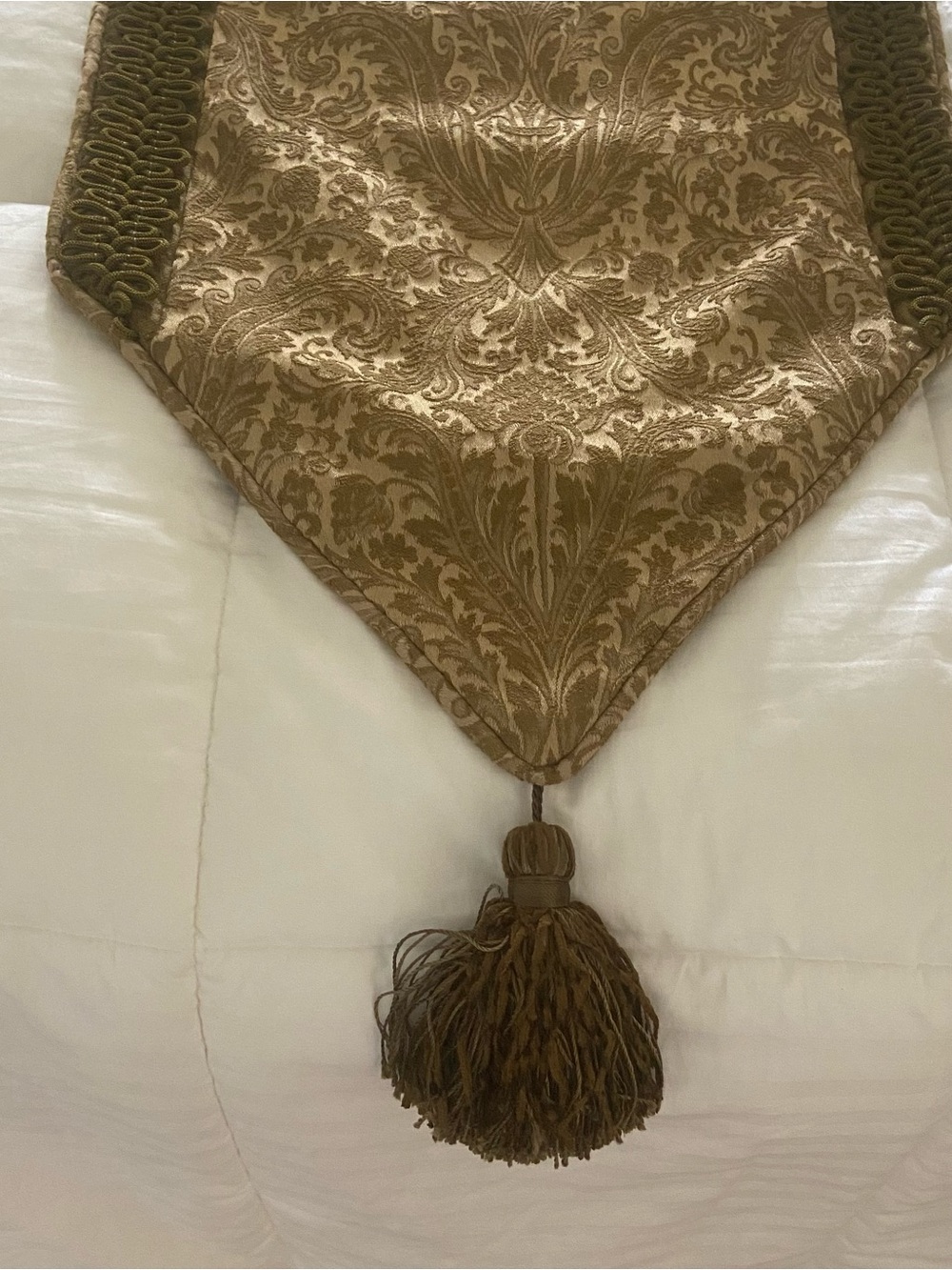Eastern Accents 87x16 Reversible Damask Table Runner Tassel Trim